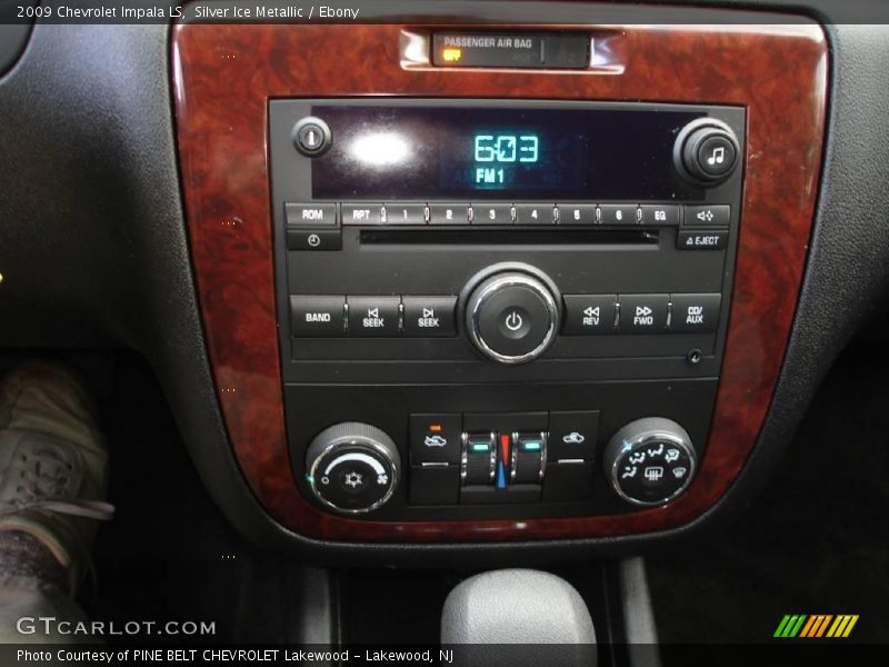 Silver Ice Metallic / Ebony 2009 Chevrolet Impala LS