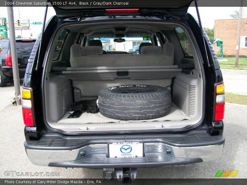 Black / Gray/Dark Charcoal 2004 Chevrolet Suburban 1500 LT 4x4