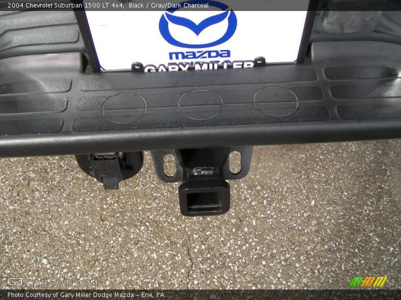 Black / Gray/Dark Charcoal 2004 Chevrolet Suburban 1500 LT 4x4