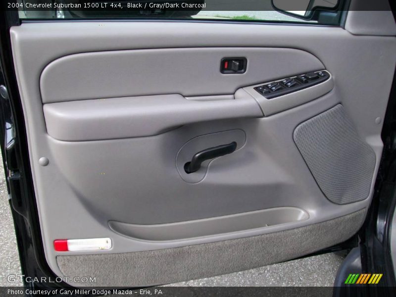 Black / Gray/Dark Charcoal 2004 Chevrolet Suburban 1500 LT 4x4