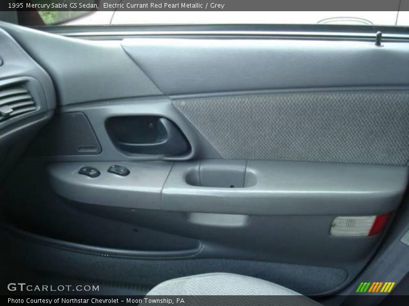 Electric Currant Red Pearl Metallic / Grey 1995 Mercury Sable GS Sedan