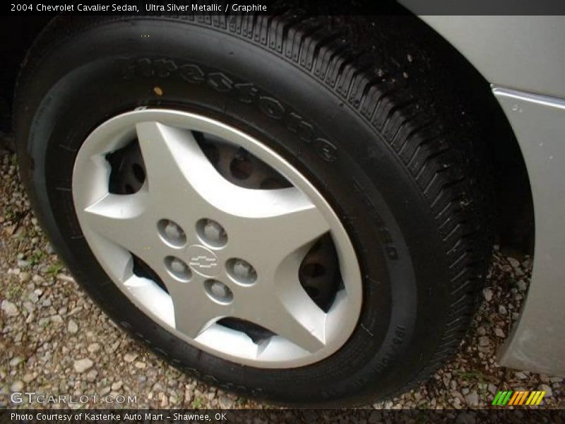 Ultra Silver Metallic / Graphite 2004 Chevrolet Cavalier Sedan