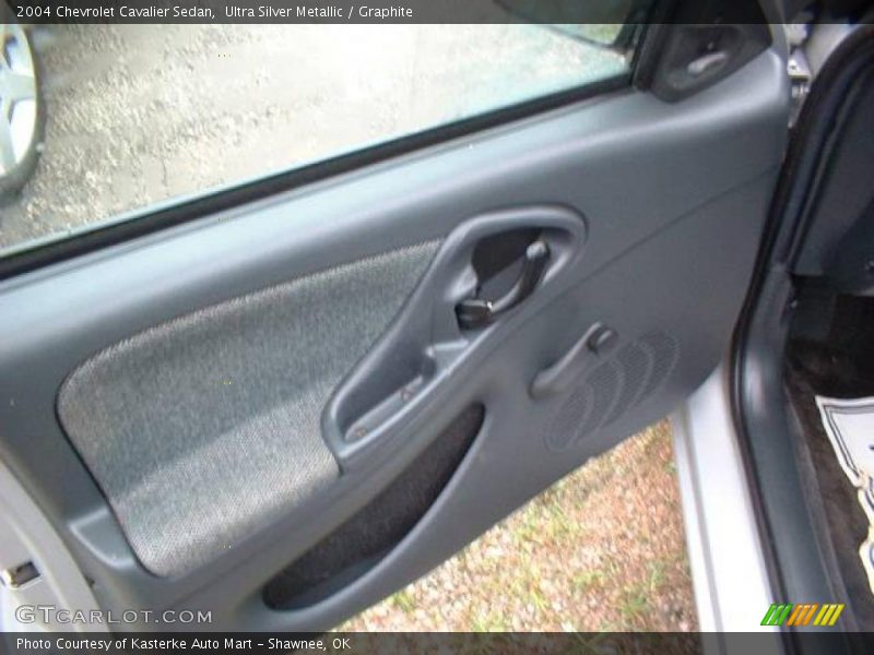 Ultra Silver Metallic / Graphite 2004 Chevrolet Cavalier Sedan