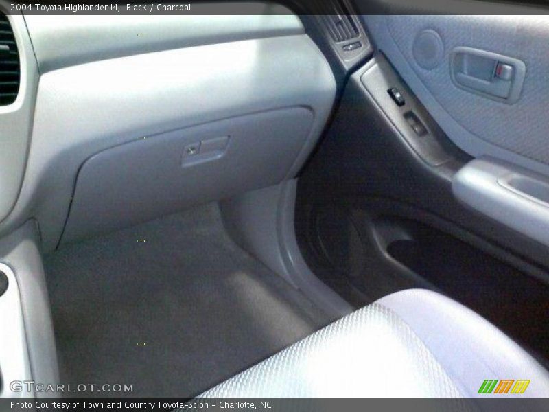 Black / Charcoal 2004 Toyota Highlander I4
