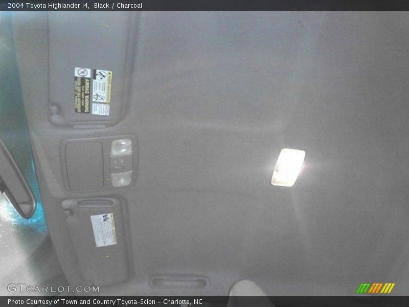 Black / Charcoal 2004 Toyota Highlander I4