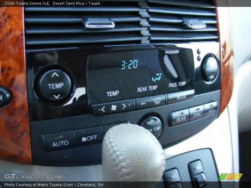 Desert Sand Mica / Taupe 2006 Toyota Sienna XLE
