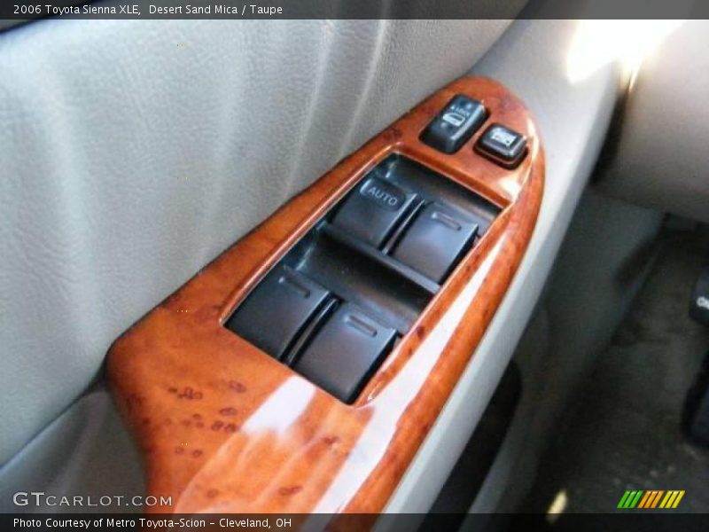 Desert Sand Mica / Taupe 2006 Toyota Sienna XLE