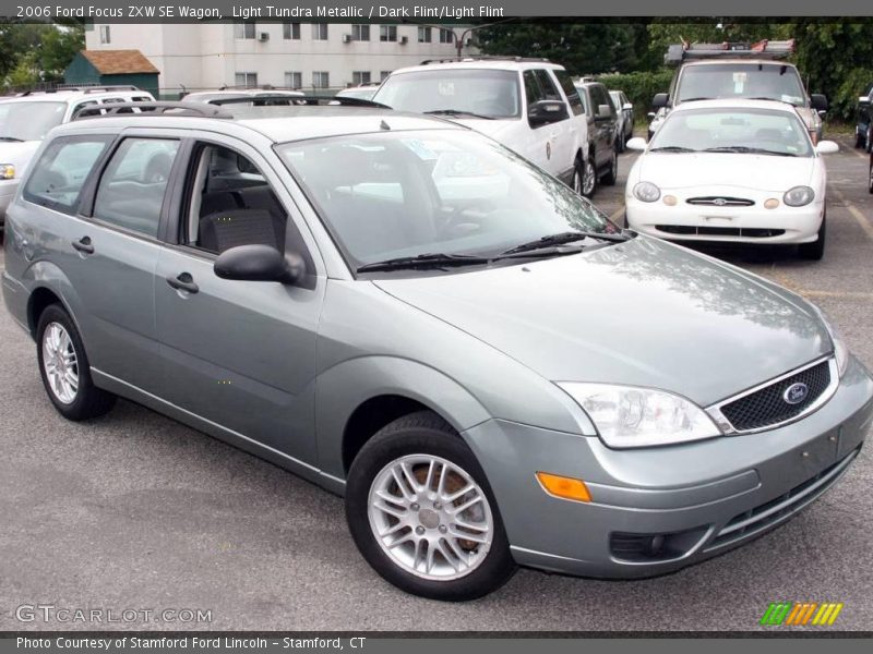 Light Tundra Metallic / Dark Flint/Light Flint 2006 Ford Focus ZXW SE Wagon