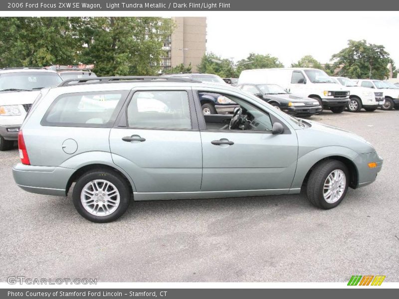 Light Tundra Metallic / Dark Flint/Light Flint 2006 Ford Focus ZXW SE Wagon