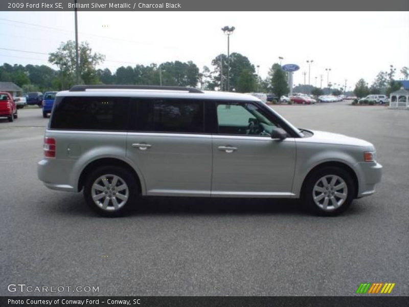 Brilliant Silver Metallic / Charcoal Black 2009 Ford Flex SE