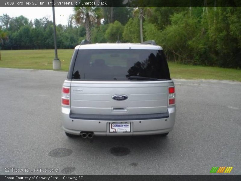 Brilliant Silver Metallic / Charcoal Black 2009 Ford Flex SE