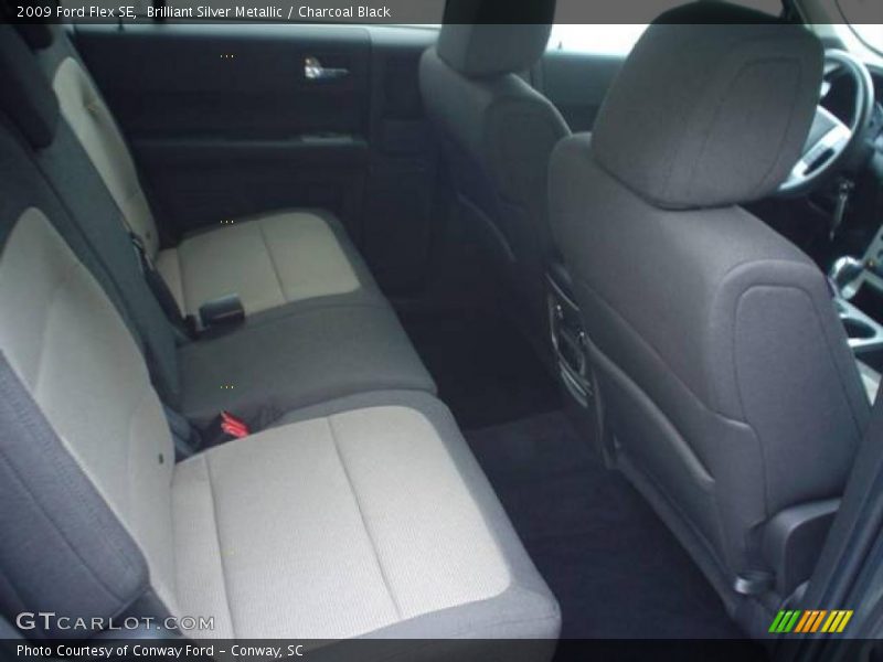 Brilliant Silver Metallic / Charcoal Black 2009 Ford Flex SE