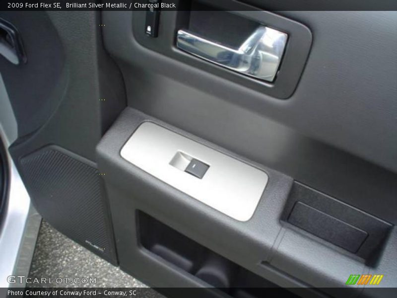 Brilliant Silver Metallic / Charcoal Black 2009 Ford Flex SE
