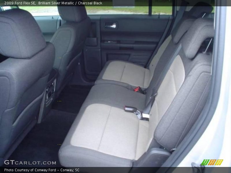 Brilliant Silver Metallic / Charcoal Black 2009 Ford Flex SE