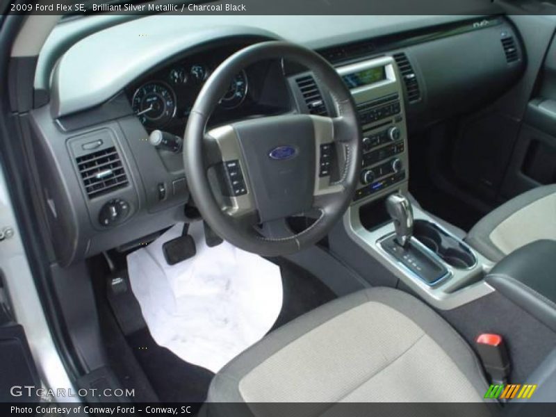 Brilliant Silver Metallic / Charcoal Black 2009 Ford Flex SE