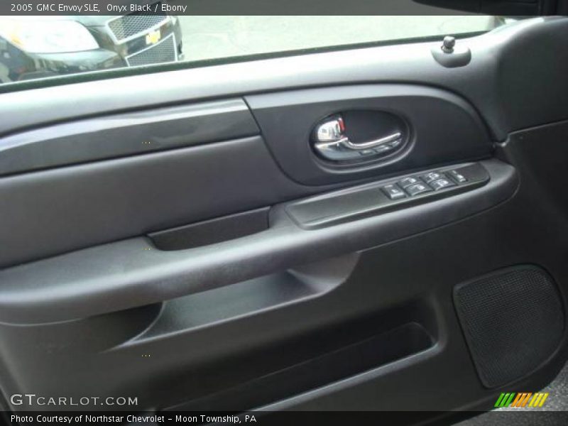 Onyx Black / Ebony 2005 GMC Envoy SLE