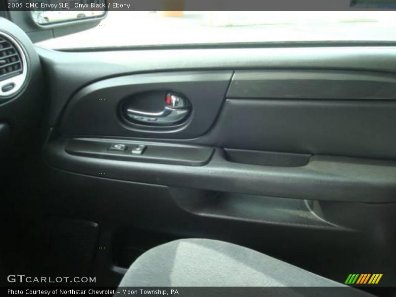 Onyx Black / Ebony 2005 GMC Envoy SLE