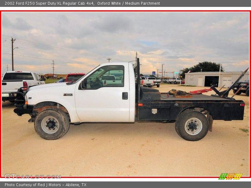 Oxford White / Medium Parchment 2002 Ford F250 Super Duty XL Regular Cab 4x4