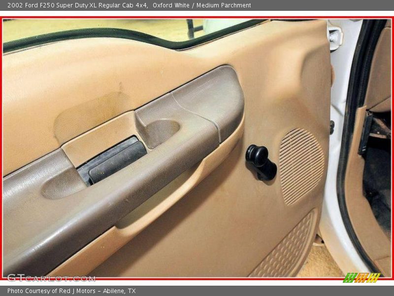 Oxford White / Medium Parchment 2002 Ford F250 Super Duty XL Regular Cab 4x4