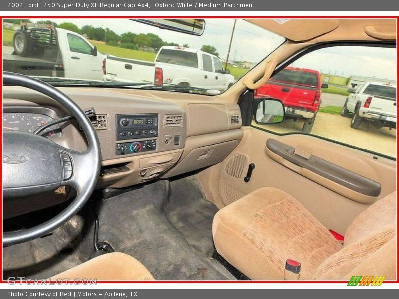 Oxford White / Medium Parchment 2002 Ford F250 Super Duty XL Regular Cab 4x4