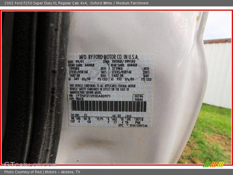 Oxford White / Medium Parchment 2002 Ford F250 Super Duty XL Regular Cab 4x4