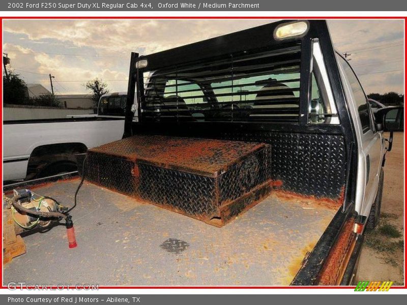 Oxford White / Medium Parchment 2002 Ford F250 Super Duty XL Regular Cab 4x4
