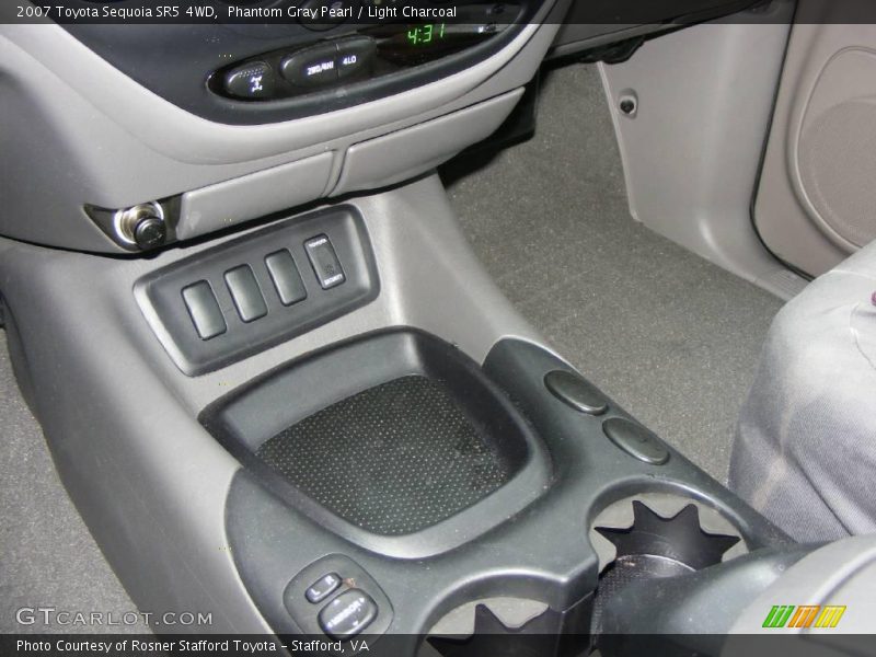 Phantom Gray Pearl / Light Charcoal 2007 Toyota Sequoia SR5 4WD