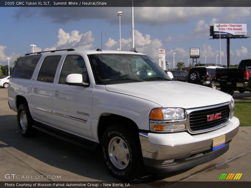 Summit White / Neutral/Shale 2005 GMC Yukon XL SLT