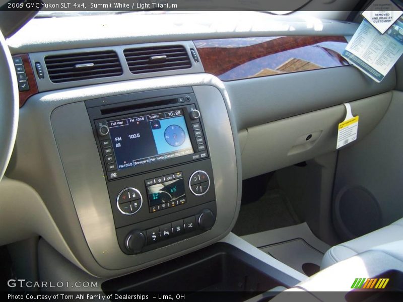 Summit White / Light Titanium 2009 GMC Yukon SLT 4x4