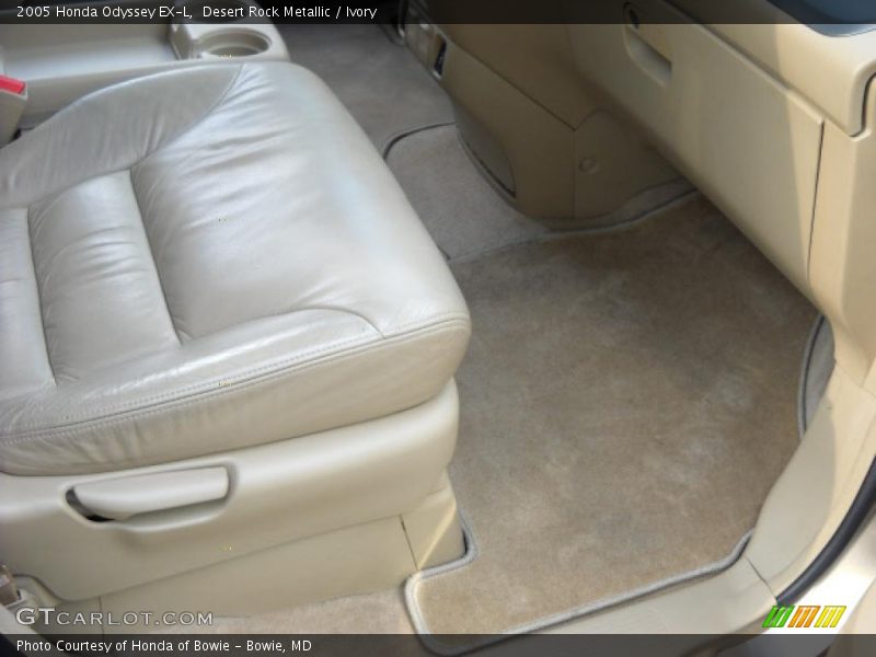 Desert Rock Metallic / Ivory 2005 Honda Odyssey EX-L