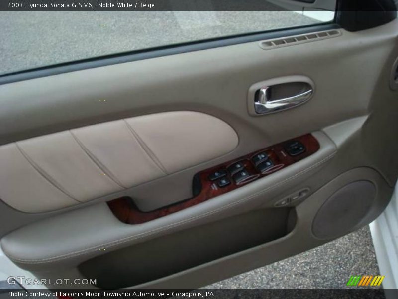 Noble White / Beige 2003 Hyundai Sonata GLS V6