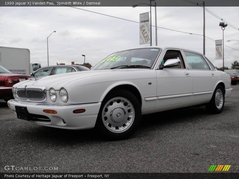Spindrift White / Oatmeal 1999 Jaguar XJ Vanden Plas