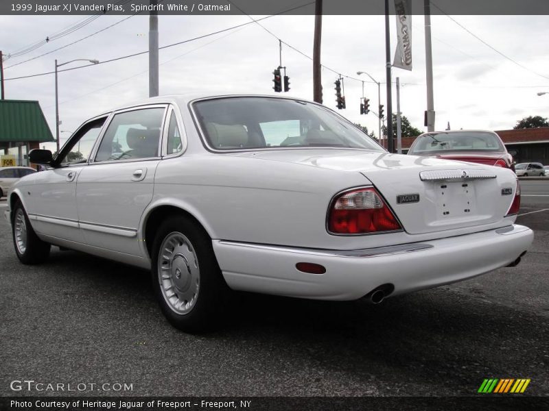 Spindrift White / Oatmeal 1999 Jaguar XJ Vanden Plas