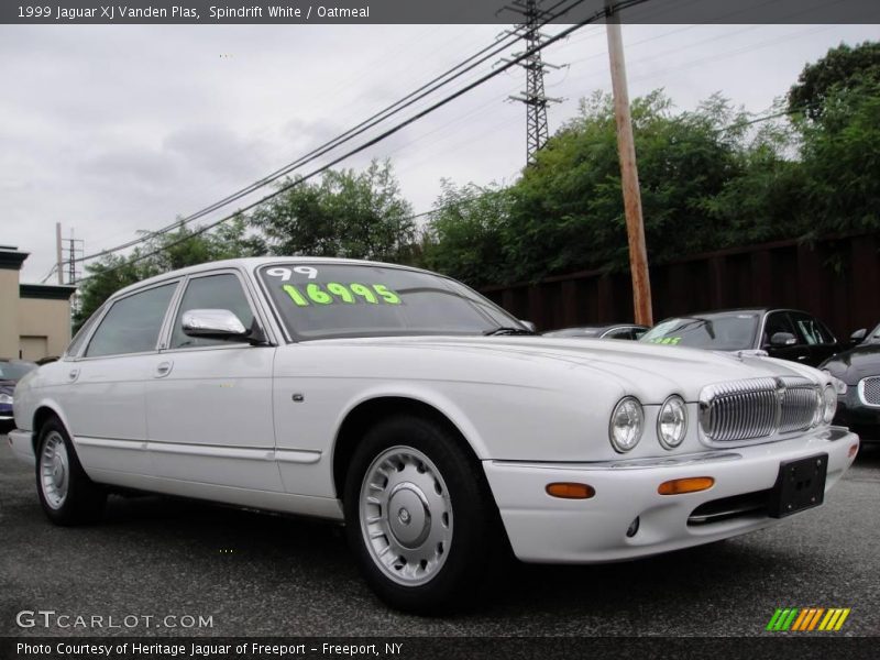 Spindrift White / Oatmeal 1999 Jaguar XJ Vanden Plas