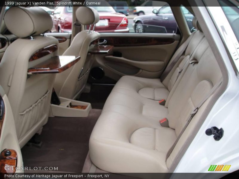 Spindrift White / Oatmeal 1999 Jaguar XJ Vanden Plas
