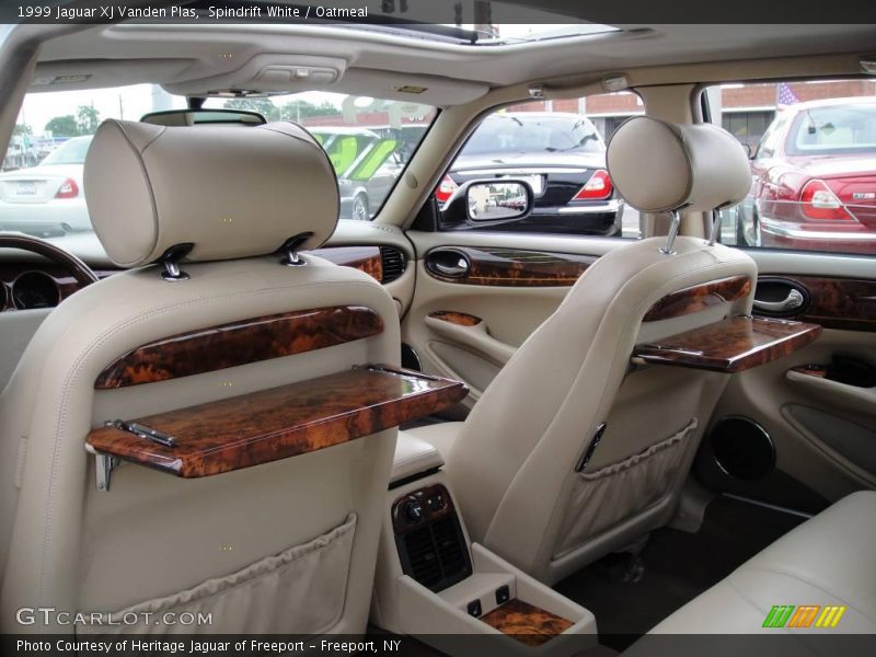 Spindrift White / Oatmeal 1999 Jaguar XJ Vanden Plas