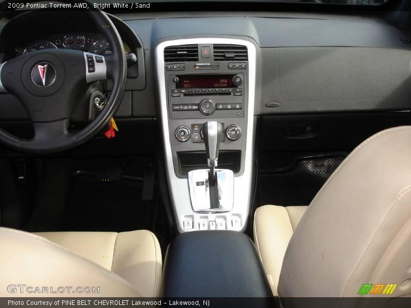 Bright White / Sand 2009 Pontiac Torrent AWD