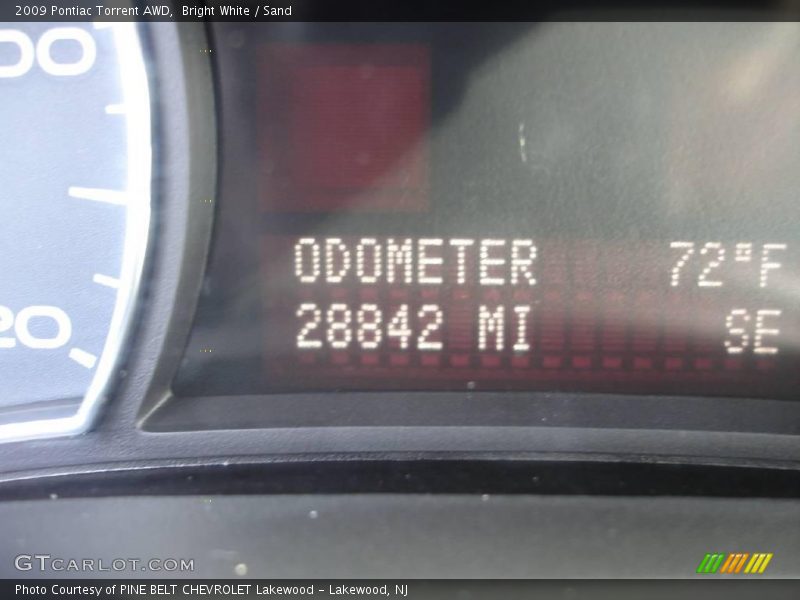 Bright White / Sand 2009 Pontiac Torrent AWD