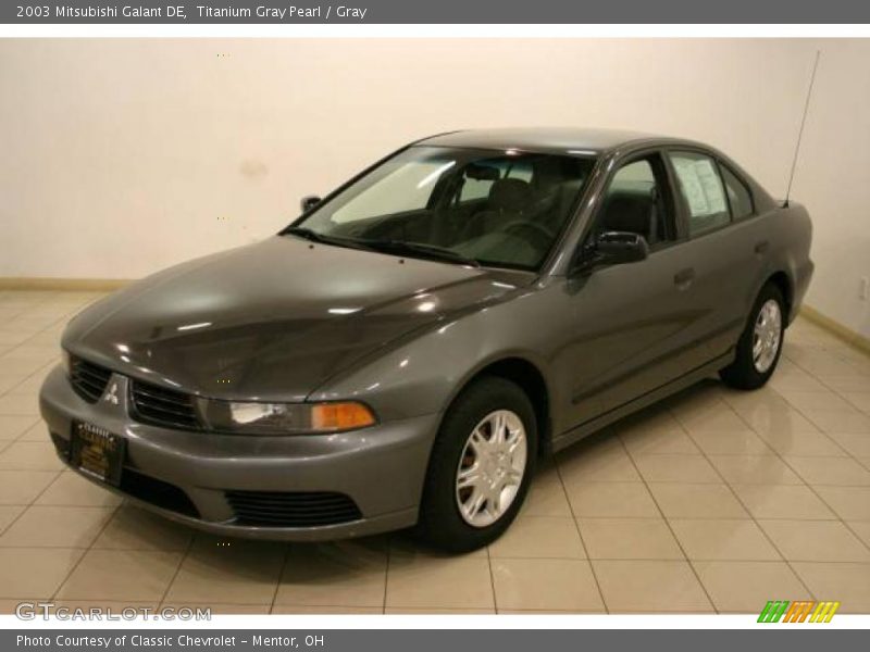 Titanium Gray Pearl / Gray 2003 Mitsubishi Galant DE