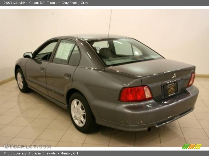 Titanium Gray Pearl / Gray 2003 Mitsubishi Galant DE
