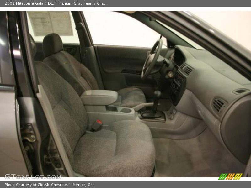 Titanium Gray Pearl / Gray 2003 Mitsubishi Galant DE