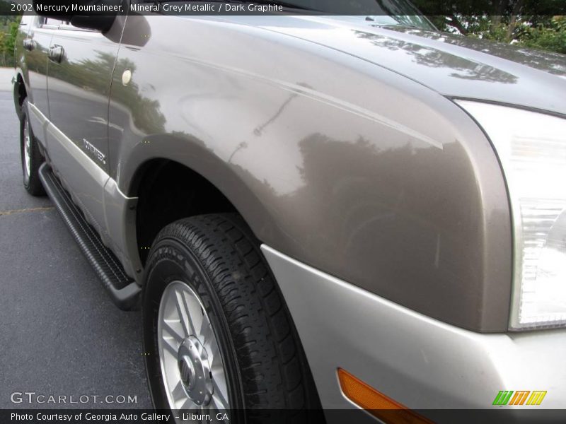 Mineral Grey Metallic / Dark Graphite 2002 Mercury Mountaineer