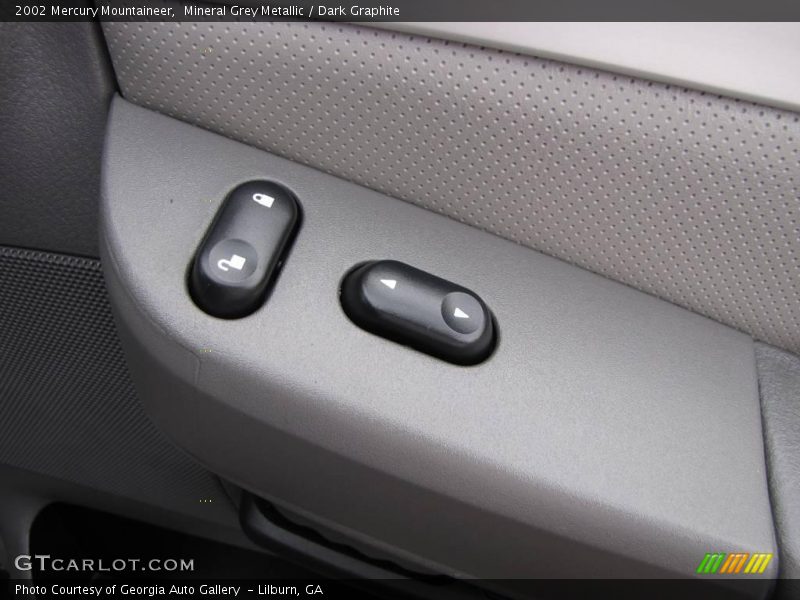 Mineral Grey Metallic / Dark Graphite 2002 Mercury Mountaineer