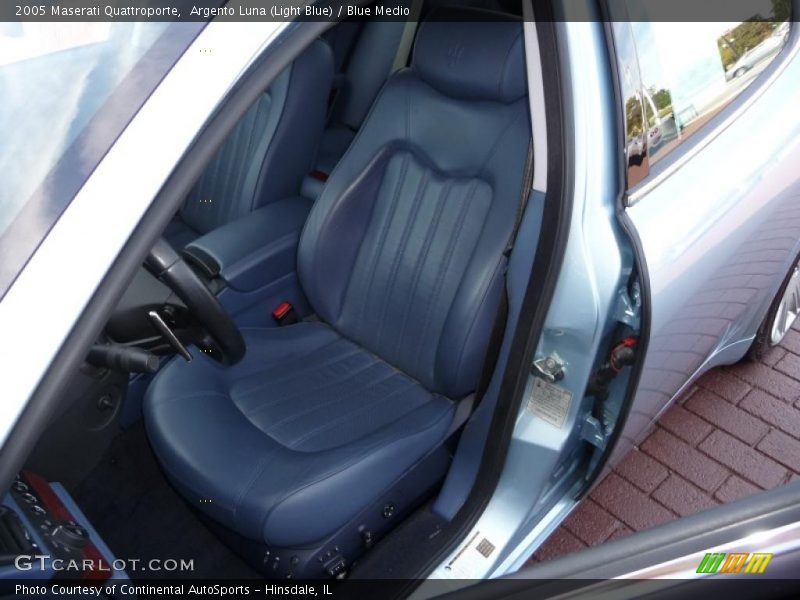 Argento Luna (Light Blue) / Blue Medio 2005 Maserati Quattroporte