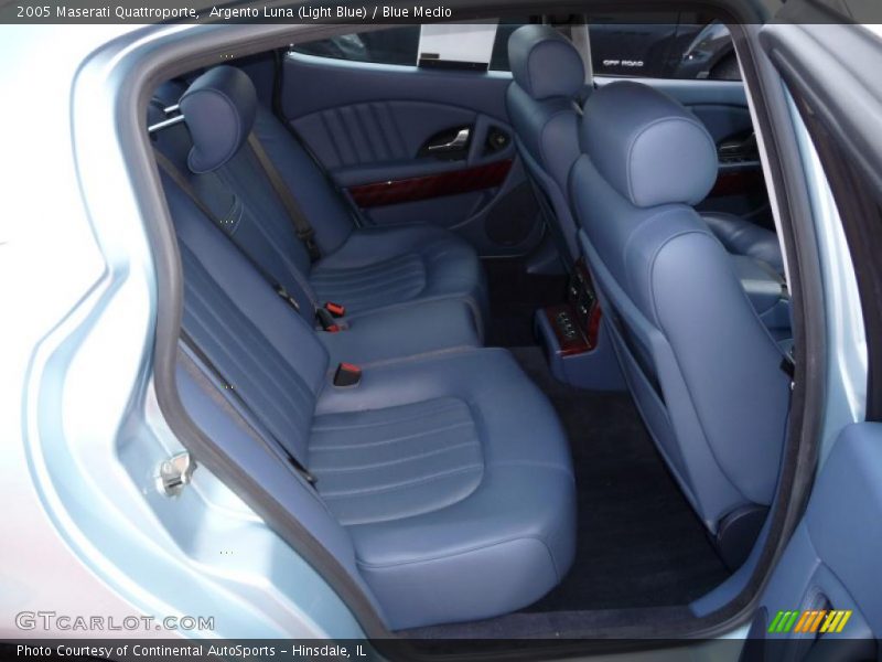 Argento Luna (Light Blue) / Blue Medio 2005 Maserati Quattroporte