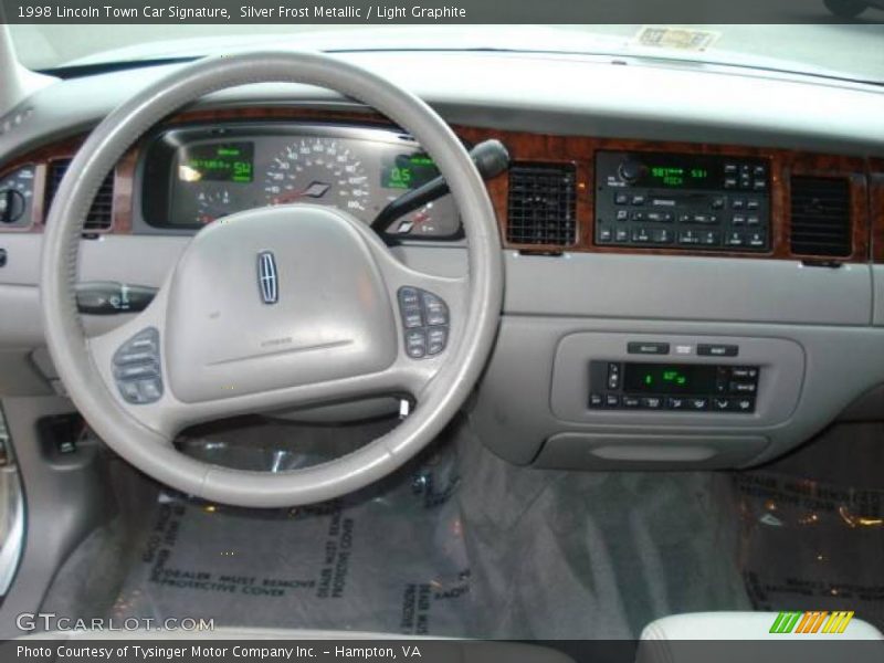 Silver Frost Metallic / Light Graphite 1998 Lincoln Town Car Signature