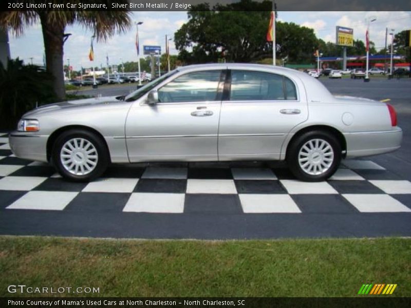 Silver Birch Metallic / Beige 2005 Lincoln Town Car Signature