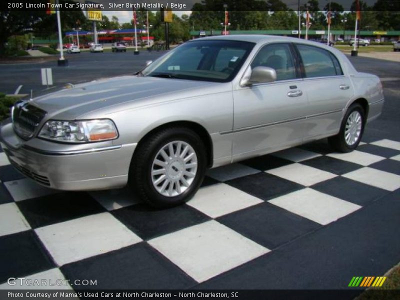 Silver Birch Metallic / Beige 2005 Lincoln Town Car Signature
