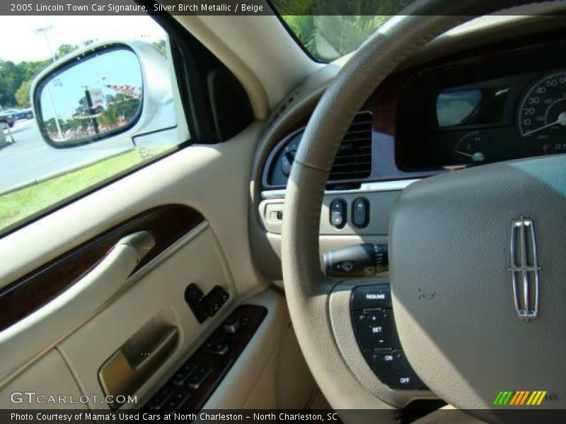 Silver Birch Metallic / Beige 2005 Lincoln Town Car Signature