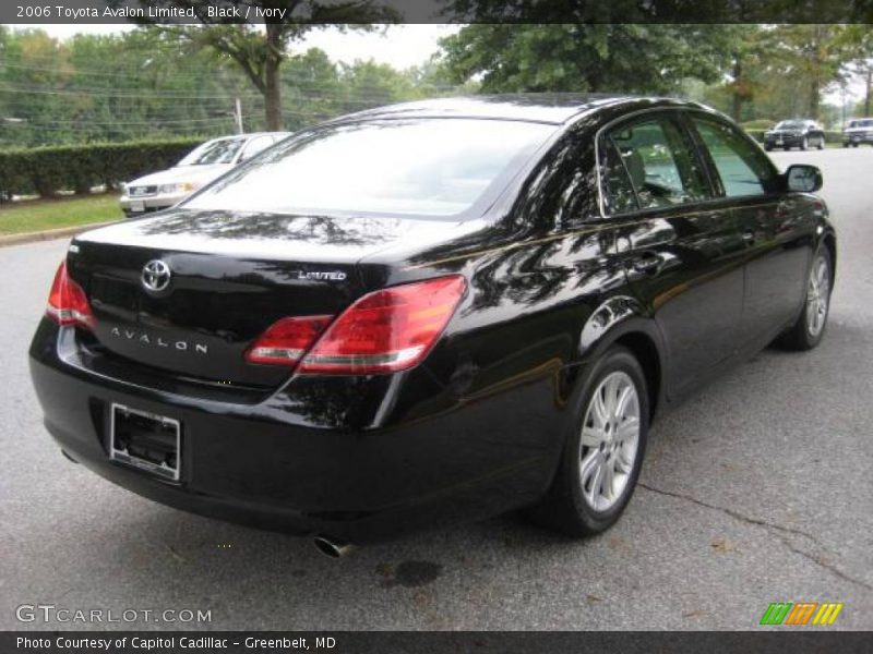 Black / Ivory 2006 Toyota Avalon Limited